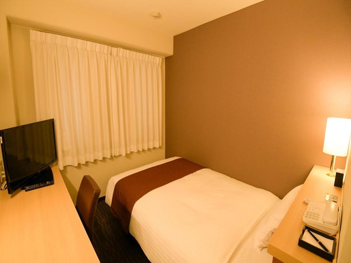 Via Inn Shin Osaka West Eksteriør billede
